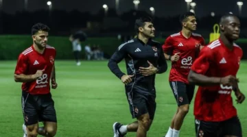 5 غيابات مؤثرة.. قائمة الأهلي لمباراة سموحة في الدوري تواجه أزمة فنية ونقصاً عددياً